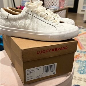 Lucky Brand Women's White Textured Sneakers
